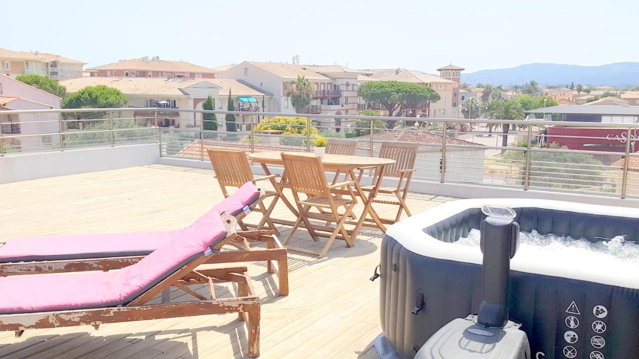 Hotel Sable Et Soleil - Port, Plage Et Jacuzzi Prive Fréjus Exteriör bild
