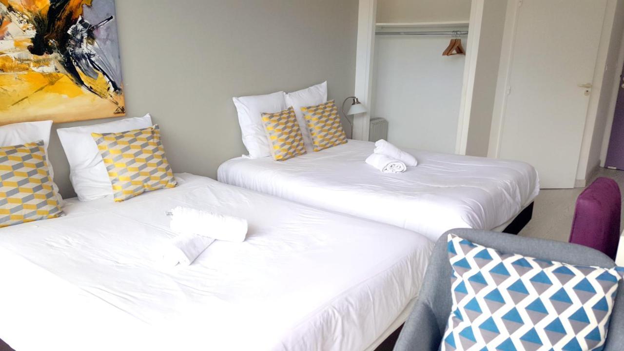 Hotel Sable Et Soleil - Port, Plage Et Jacuzzi Prive Fréjus Exteriör bild